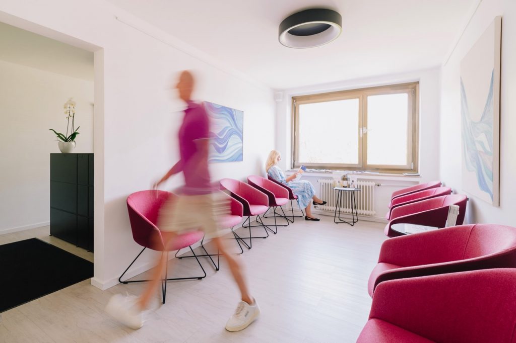 Stellenangebote Gross 6F872F81 D4BC 4B81 90F2 29E98E5BA561 1024x682 - Stellenangebote